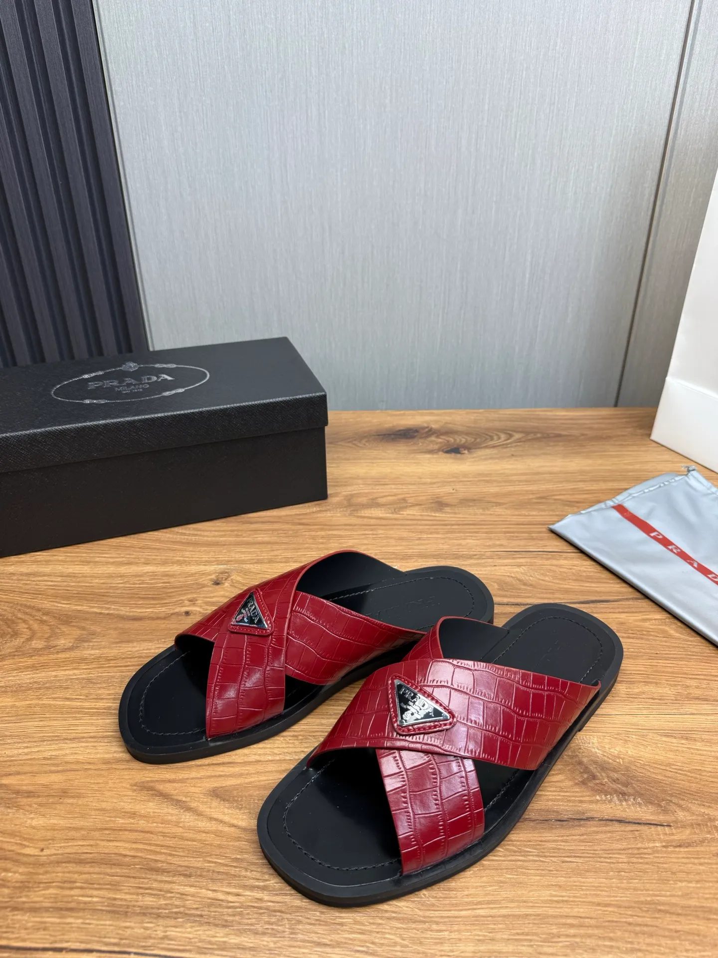 Factory price 340💰 ＰＲＡＤＡPrada - popular men's slippers hot sale 🔥 🩴Official website one to one production 38-45 sizes 45 46 🉑️Customized!